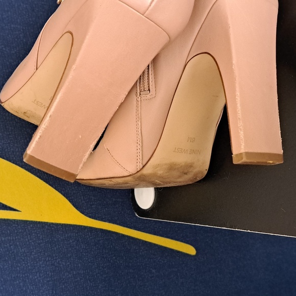 NINE WEST BOOTIES - Picture 8 of 8